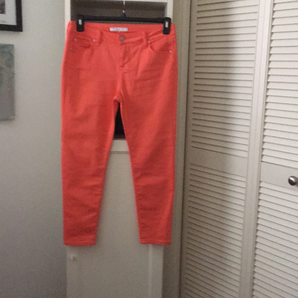 Ankle pants